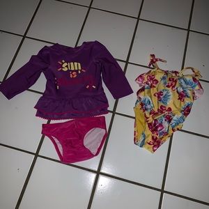 Baby girl size 12 month baiting suit & rash guard